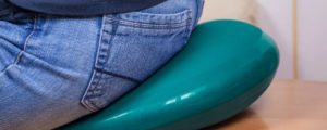 How to Sit Comfortably When You Have SI Joint Pain: 3 Safe and Effective Methods